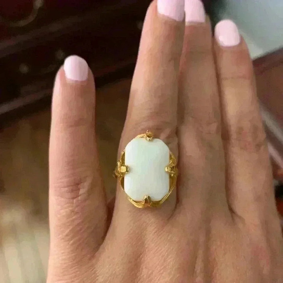 🔥2/40$🔥Beautiful women’s  ring. Never worn - Picture 8 of 9